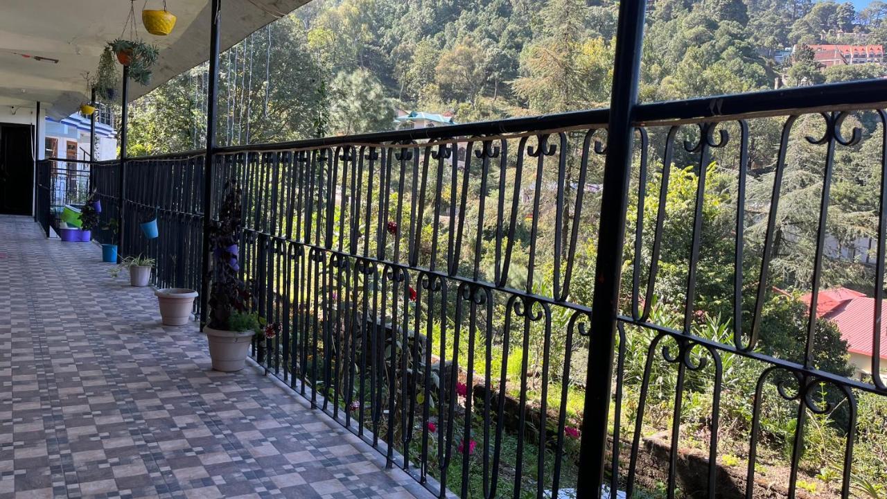 Sunrise View Homestay Kasauli Extérieur photo