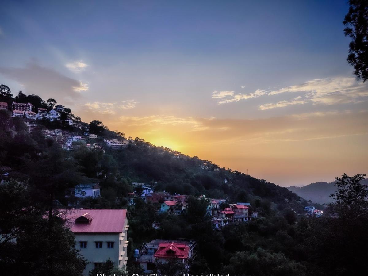 Sunrise View Homestay Kasauli Extérieur photo